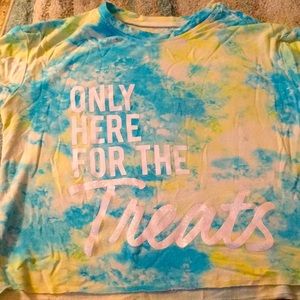 A T-shirt that only here for the treats